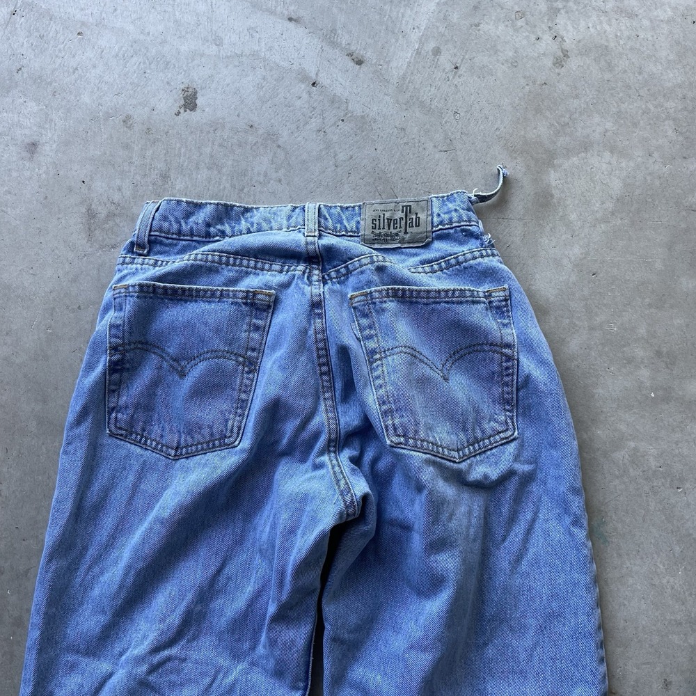 Vintage Levi's Silver Tab Loose Fit Light Wash Denim Jeans Women Size 9/10 M - Picture 7 of 8